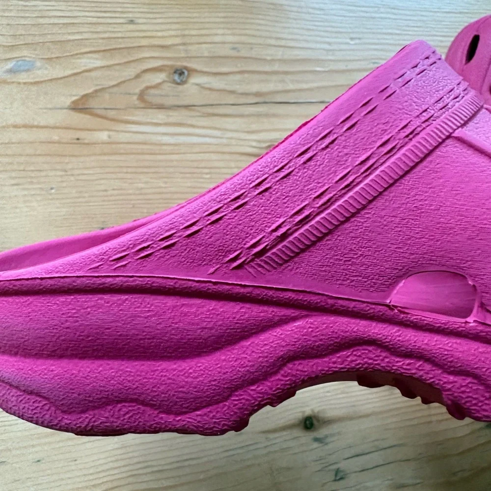 L.L. Bean Kids Coastal Clogs Unisex K’s 4  W’s 6 Pink Vented Flexible Waterproof